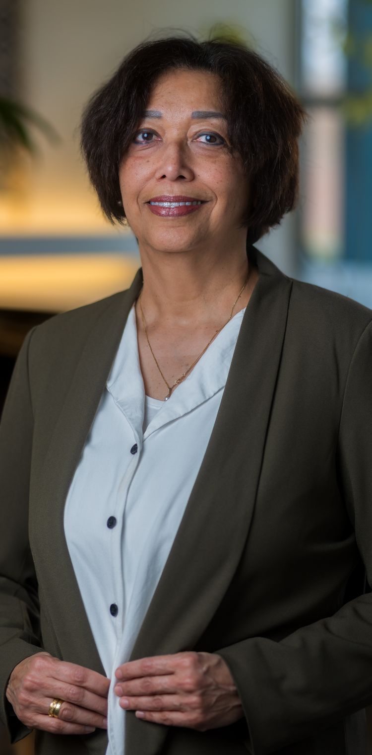 Melanie Schenker Secretaresse